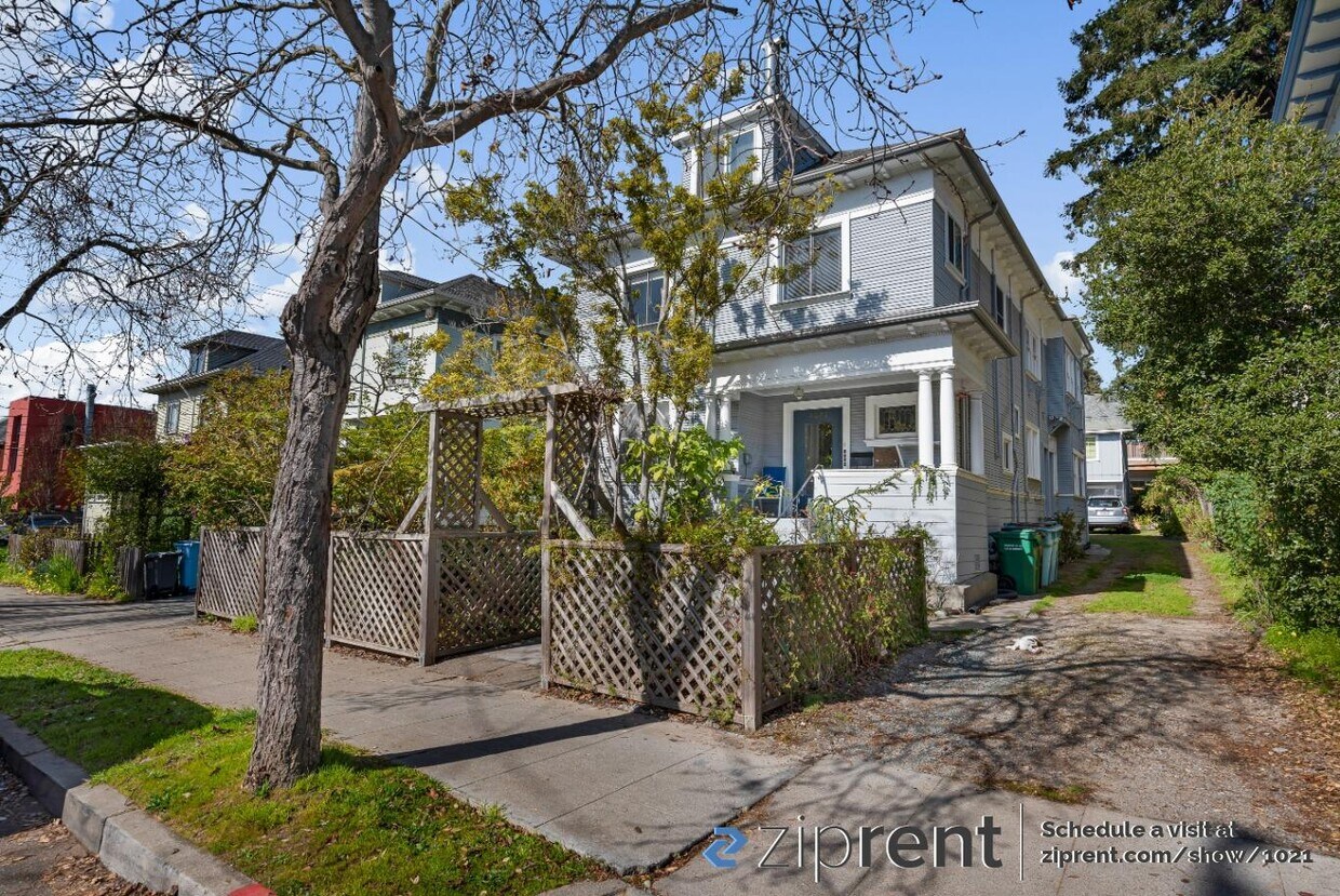 Primary Photo - 2027 Delaware St