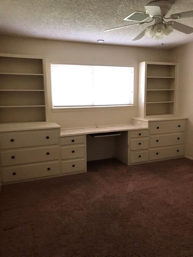 Foto del edificio - 6209 Glenhaven Dr