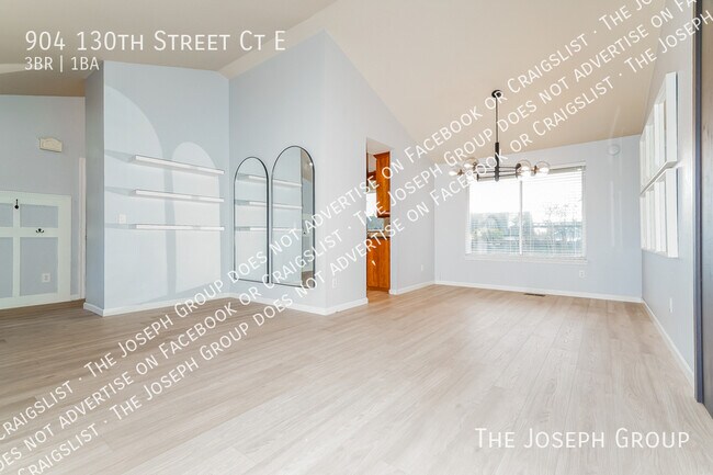 Foto del edificio - 904 130th St Ct E