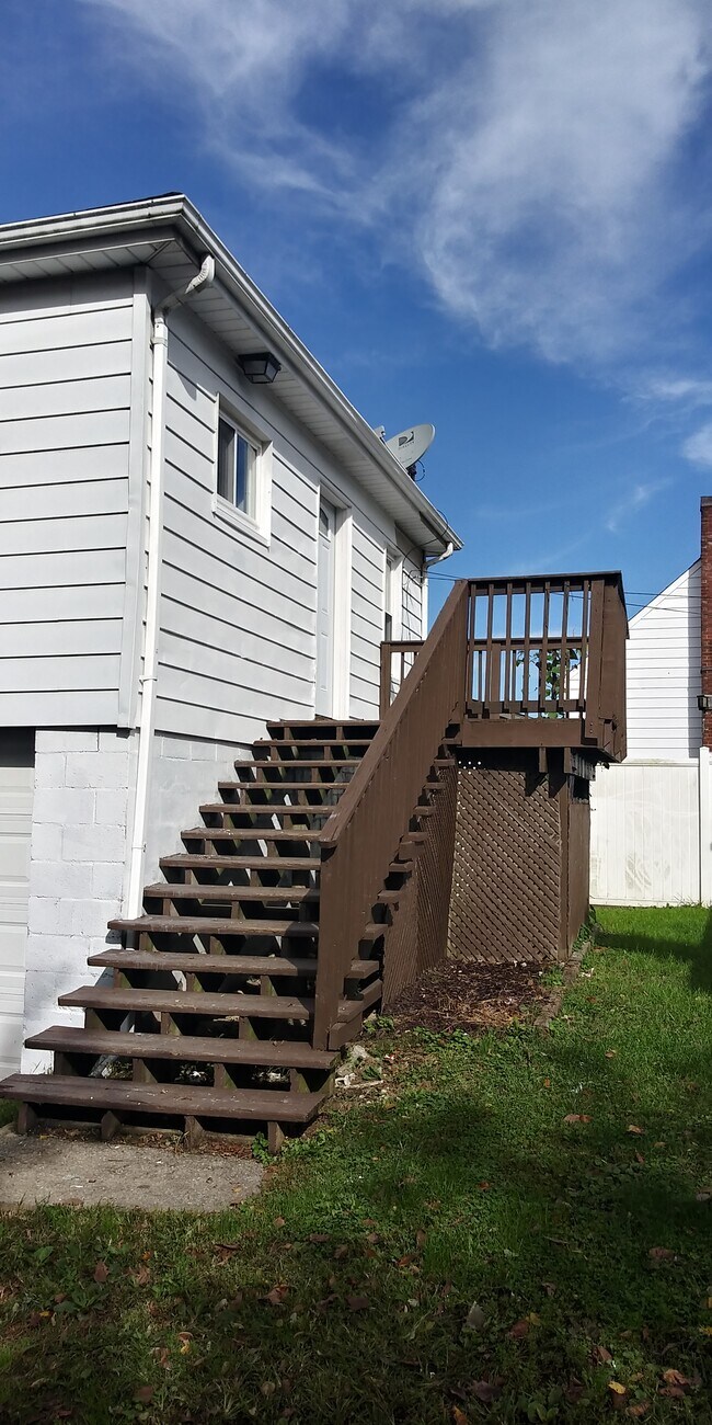 Foto del edificio - 232 Higler Ave