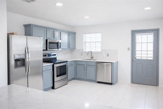 Building Photo - 10008 Cougar Tr