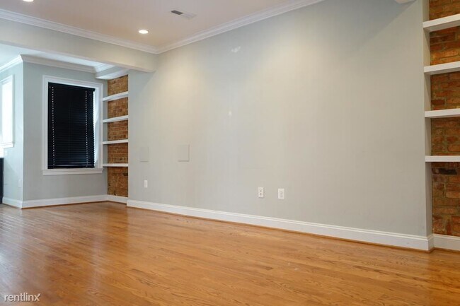 Building Photo - 2 br, 1.5 bath House - 208 N St NW