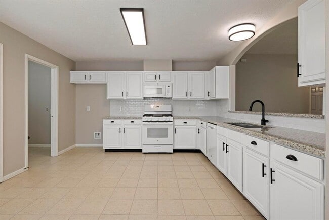 Building Photo - 21523 Trilby Way