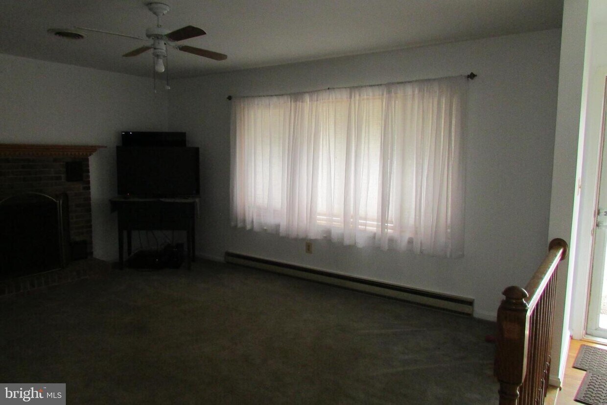 Foto principal - 2840 Florence Rd