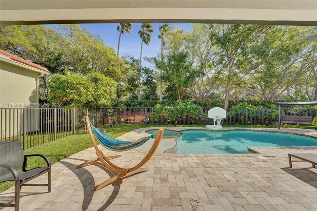 Building Photo - 1367 Camellia Cir