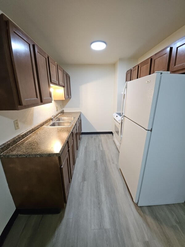 Foto del edificio - 175 S National Ave