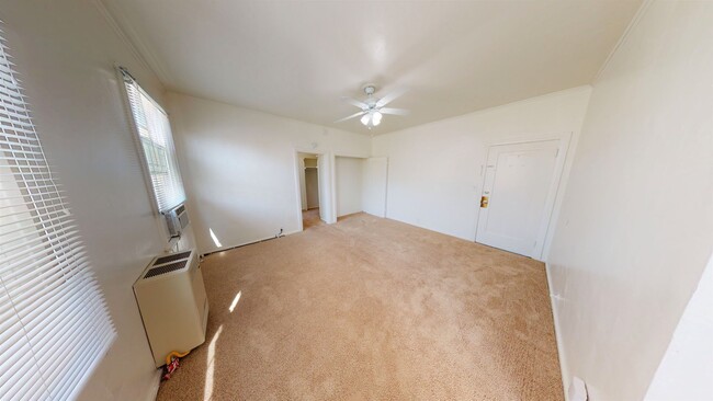 Interior Photo - Single classic charm with a homey feel in South Pasadena!
