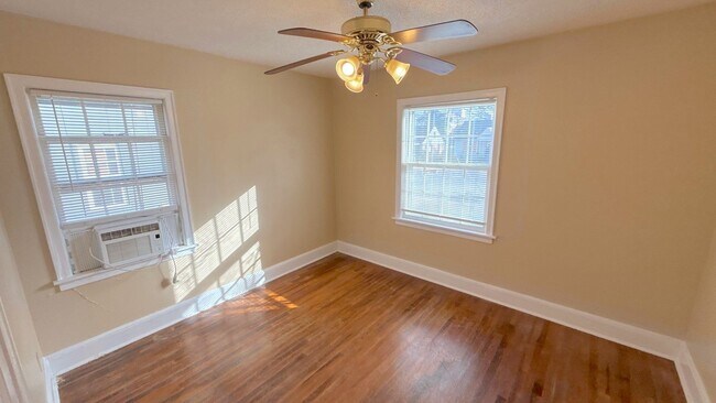 Foto del edificio - 3340 Douglass Ave