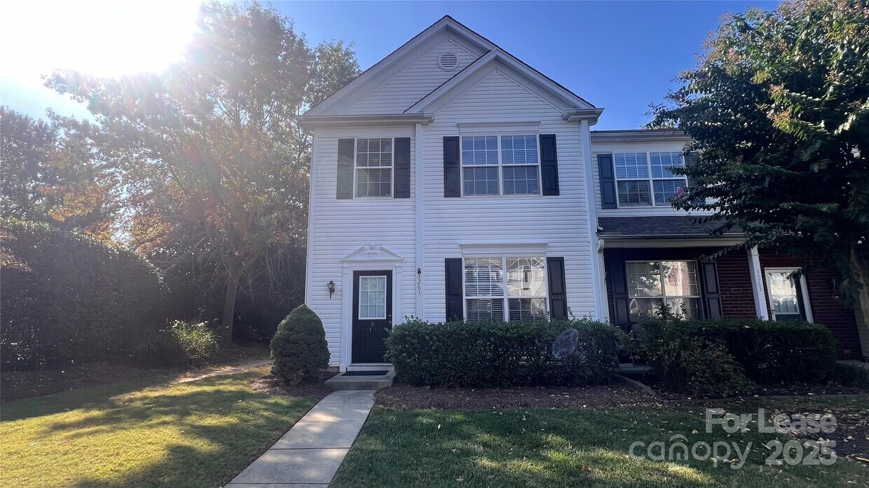 Foto principal - 3261 Mannington Dr