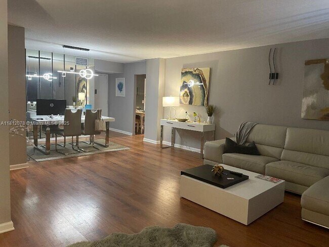 Foto del edificio - 2201 S Ocean Dr