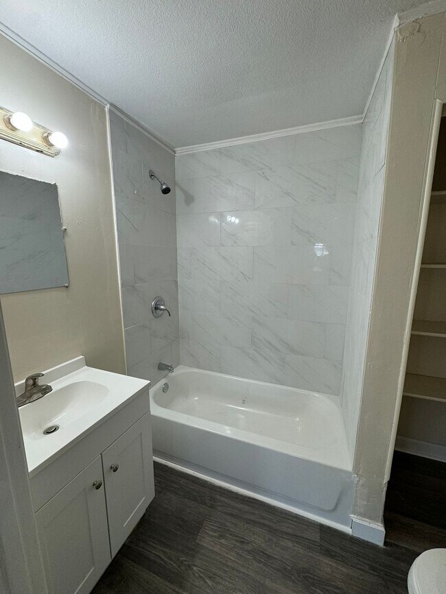 Building Photo - 5432 10th St