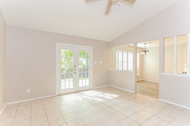 Building Photo - 4200 Cranbrook Dr