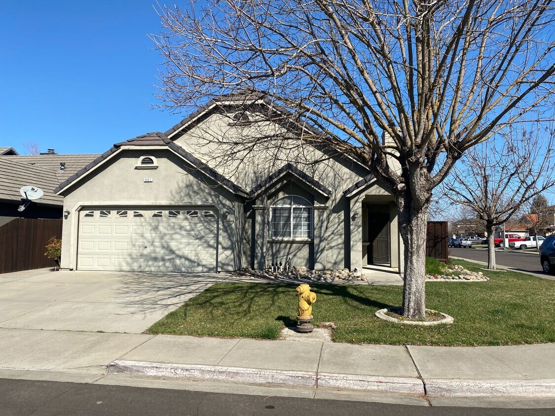 Foto principal - Cute 3 Bedroom Home