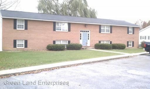 Primary Photo - 402 Maple St