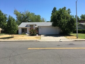 Building Photo - 1103 Grouse Dr