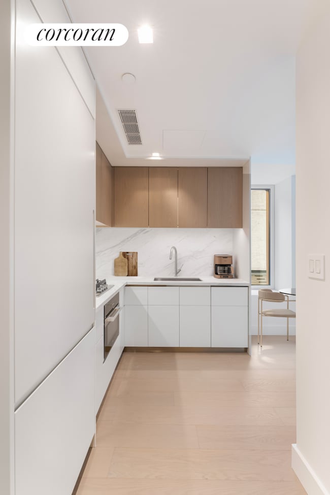 Building Photo - 208 Delancey St