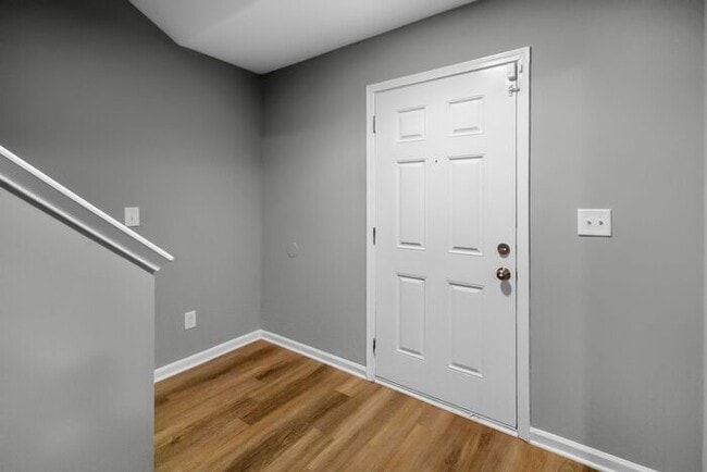 Building Photo - NEWLY RENOVATED !!!! Charming 4-Bedroom Home with Spacious Backyard!