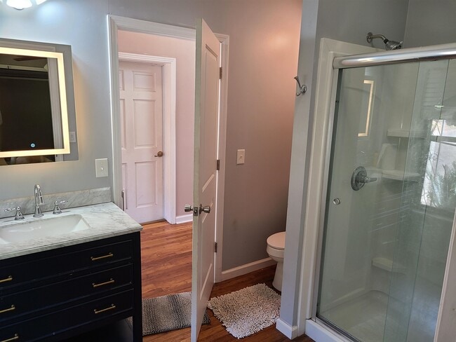 Foto del edificio - 207 Edwards St