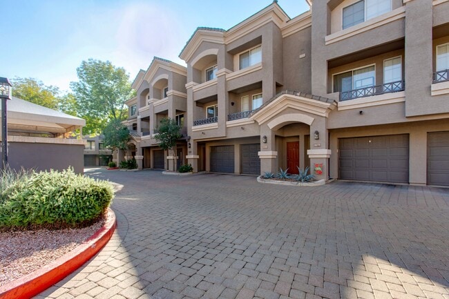 Building Photo - 4455 E Paradise Village Pky S