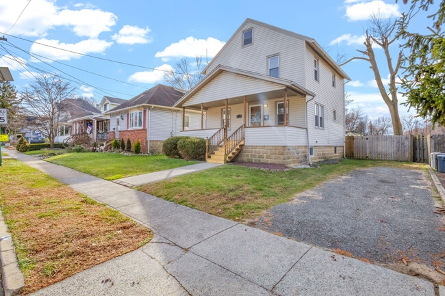 Photo - 332 W Olive St House