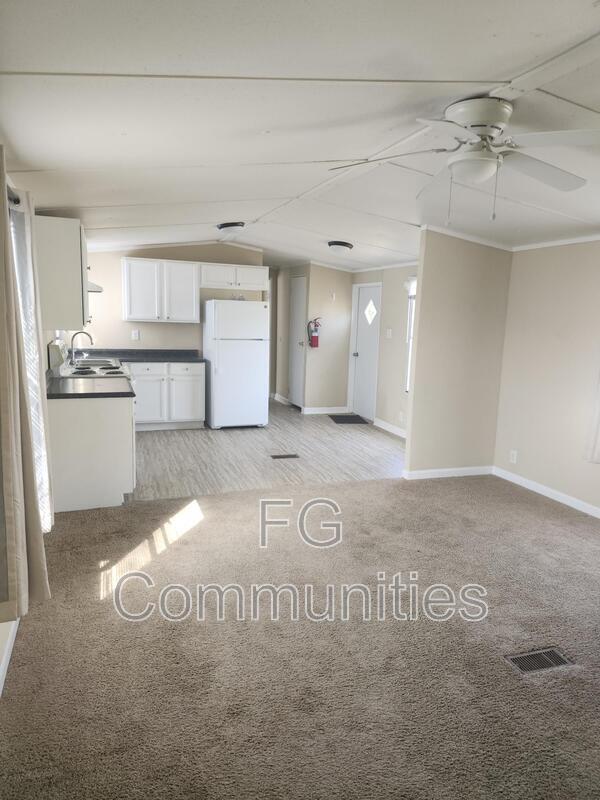 Building Photo - 1021 Crystal Blvd