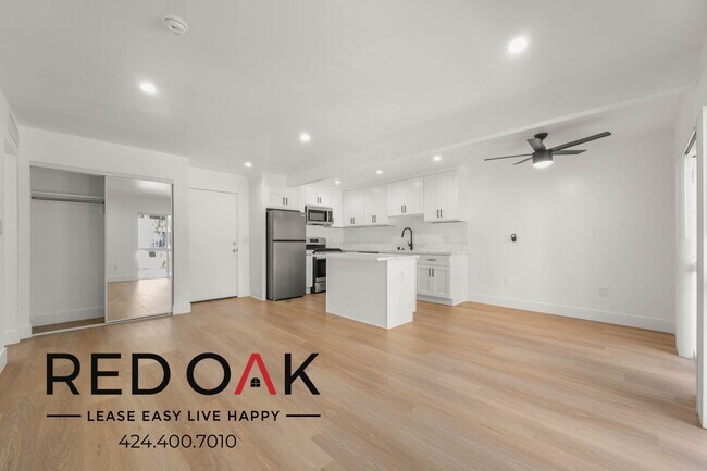 Foto del edificio - 17830 Sherman Way