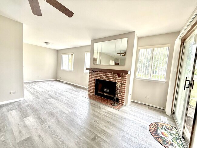 Foto del edificio - 601 Hanover Ct