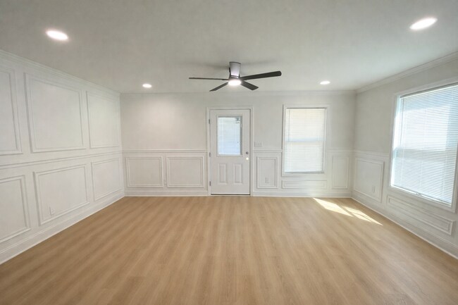 Foto del edificio - NEW CONSTRUCTION AVAILABLE APRIL 1ST!