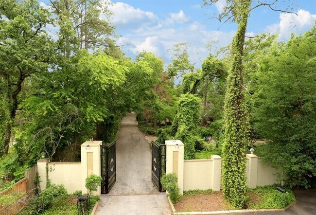 Foto del edificio - 417 White Wing Ln