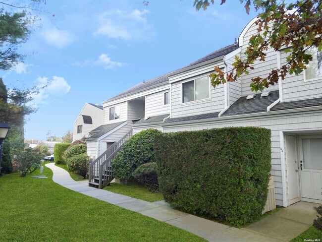 Foto del edificio - 220 Montauk Hwy