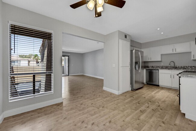 Building Photo - Upgraded 2 bedroom in gated community