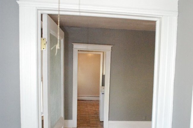 Main entry - 27 Harper St