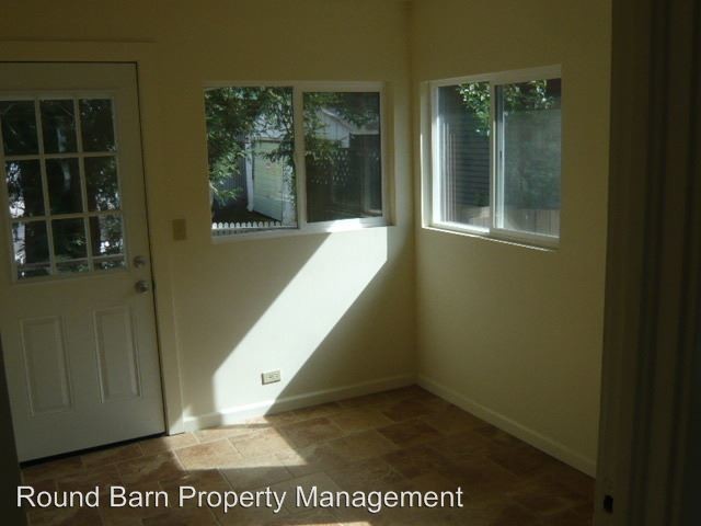 Building Photo - 2 br, 1 bath House - 230 Commercial Street