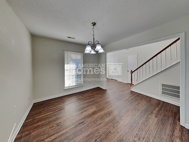 Foto del edificio - 8616 Warwick Crest Lane