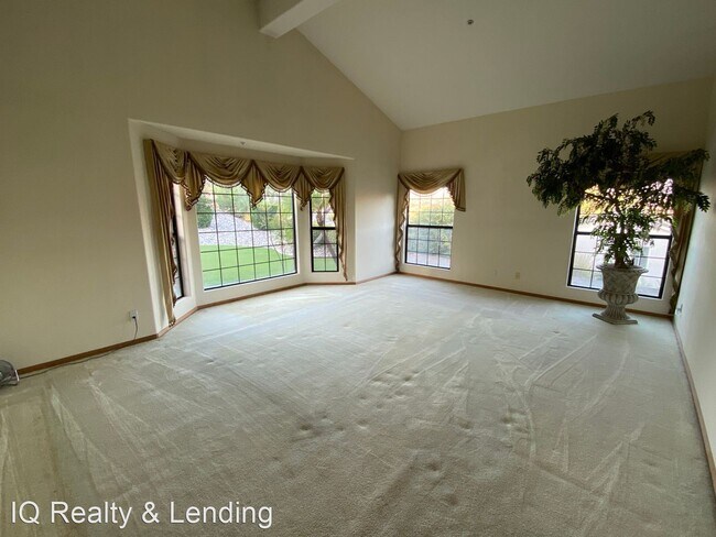 Building Photo - 4 br, 3.5 bath House - 1421 Fuerte Heights Ln