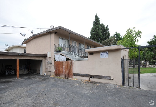 Building Photo - 11662 Stuart Dr