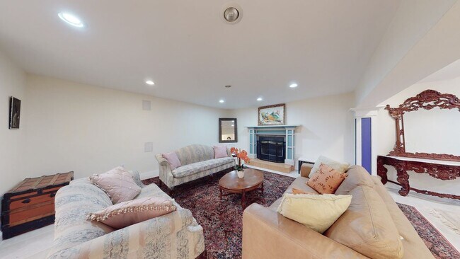 Foto del edificio - 9710 Middleton Ridge Rd