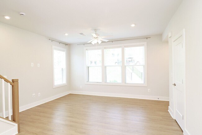 Foto del edificio - Pet-Friendly Brookhill Commons Townhome-Style Condo