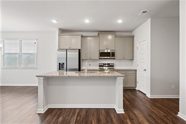Building Photo - 2300 Birch Mountain Run