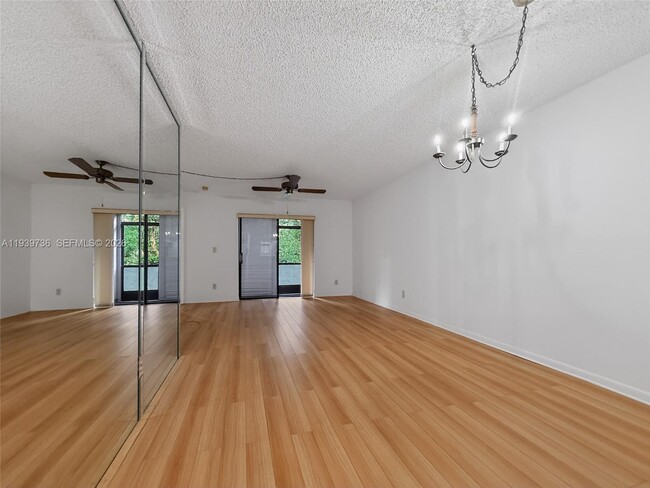 Foto del edificio - 10409 NW 11th St