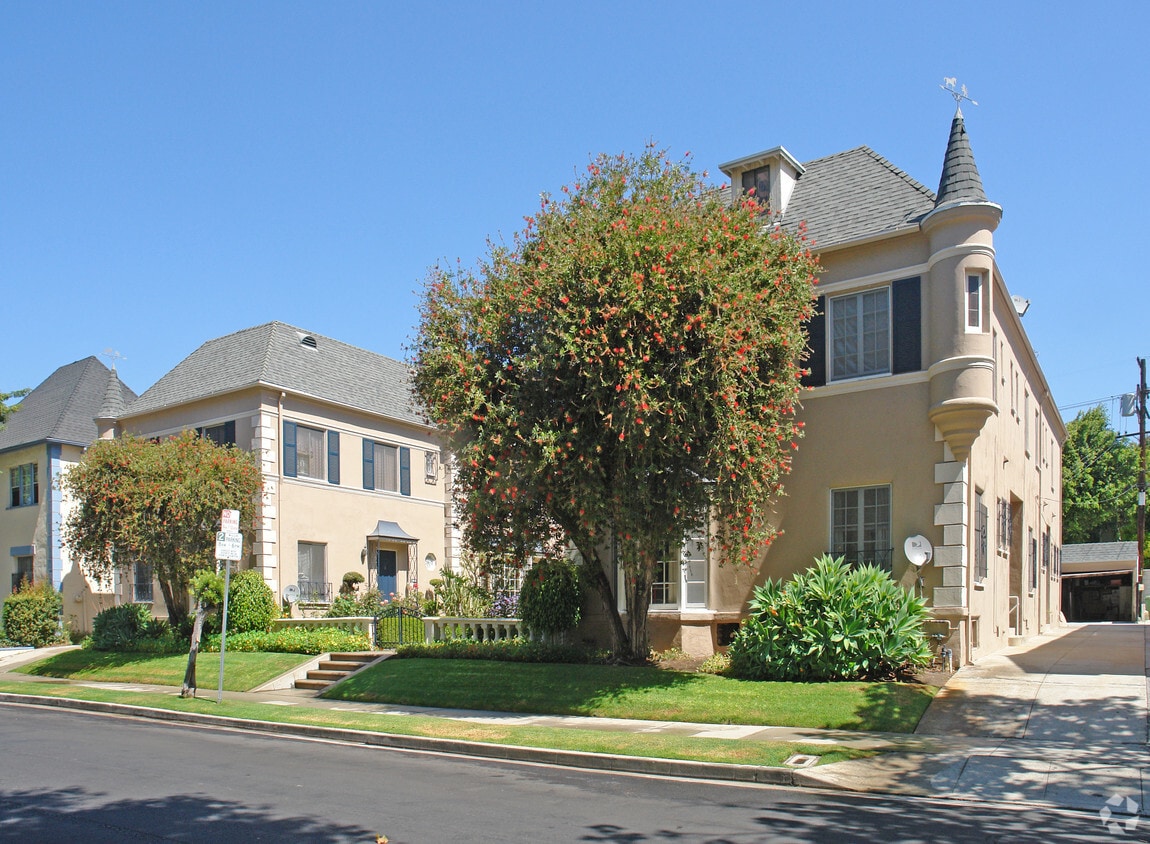 Building Photo - 6427-6431 Orange St