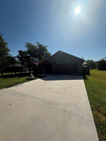 Building Photo - 225 Scurry St