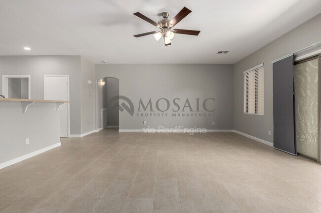 Building Photo - 1245 E Waterview Pl