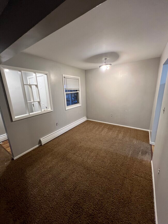 Building Photo - 1007 W Kaye Ave