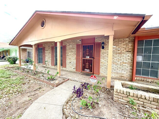 Foto del edificio - 4922 Lambeth Dr