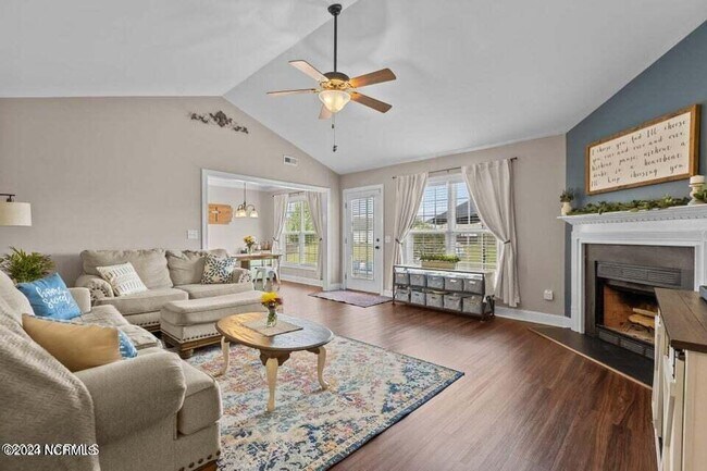 Building Photo - 2936 Fox Glove Dr