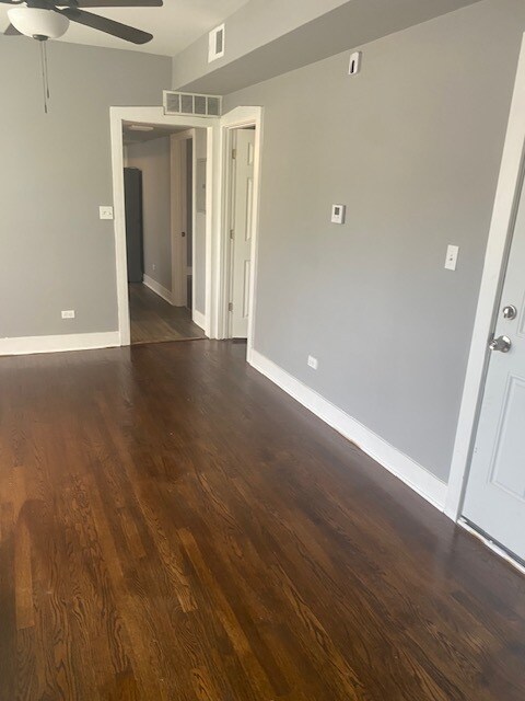 Foto del edificio - 7940 S Kingston Ave