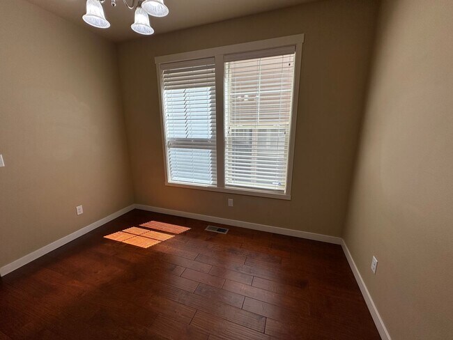 Foto del edificio - 3510 Hepburn St NE