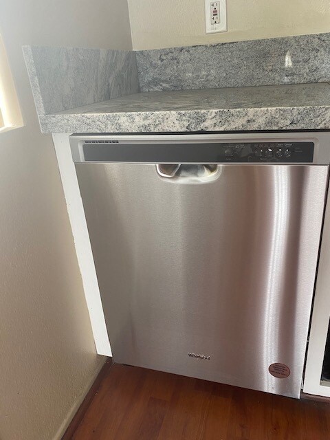 dishwasher - 5811 Whitnall Hwy