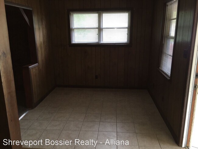 Building Photo - 3 br, 1.5 bath House - 9063 Marva Dr